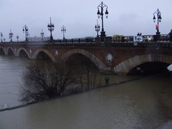 Bordeaux prend la marée